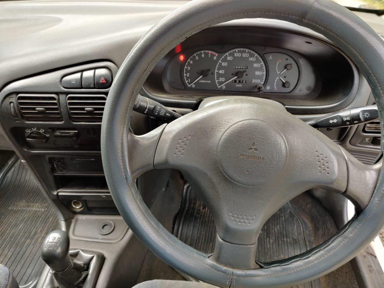 Mitsubishi Lancer GLX 2003