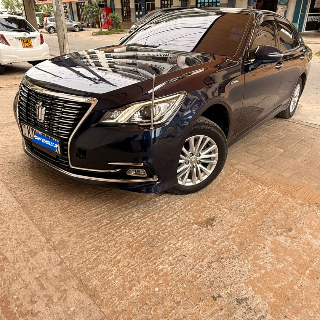 Toyota Crown 2016