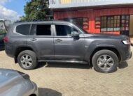 Toyota Land Cruiser LC300 Sahara 2024