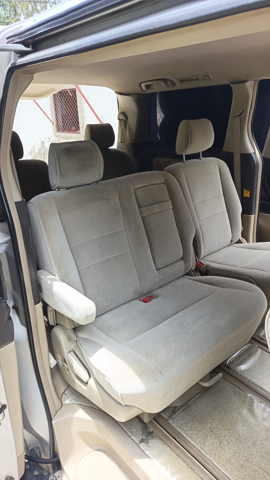 Toyota Alphard 2007