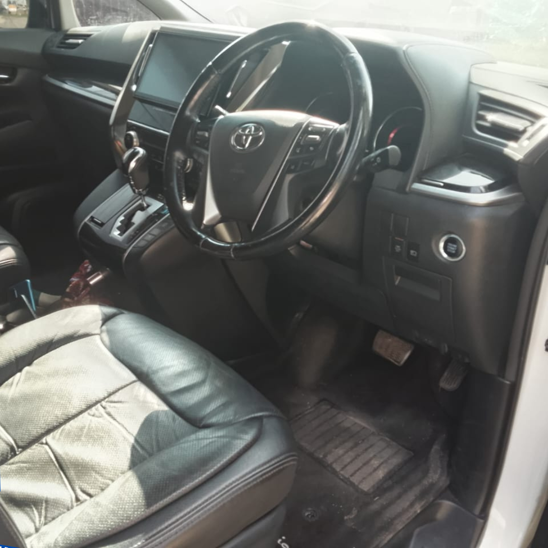 Toyota Alphard 2018