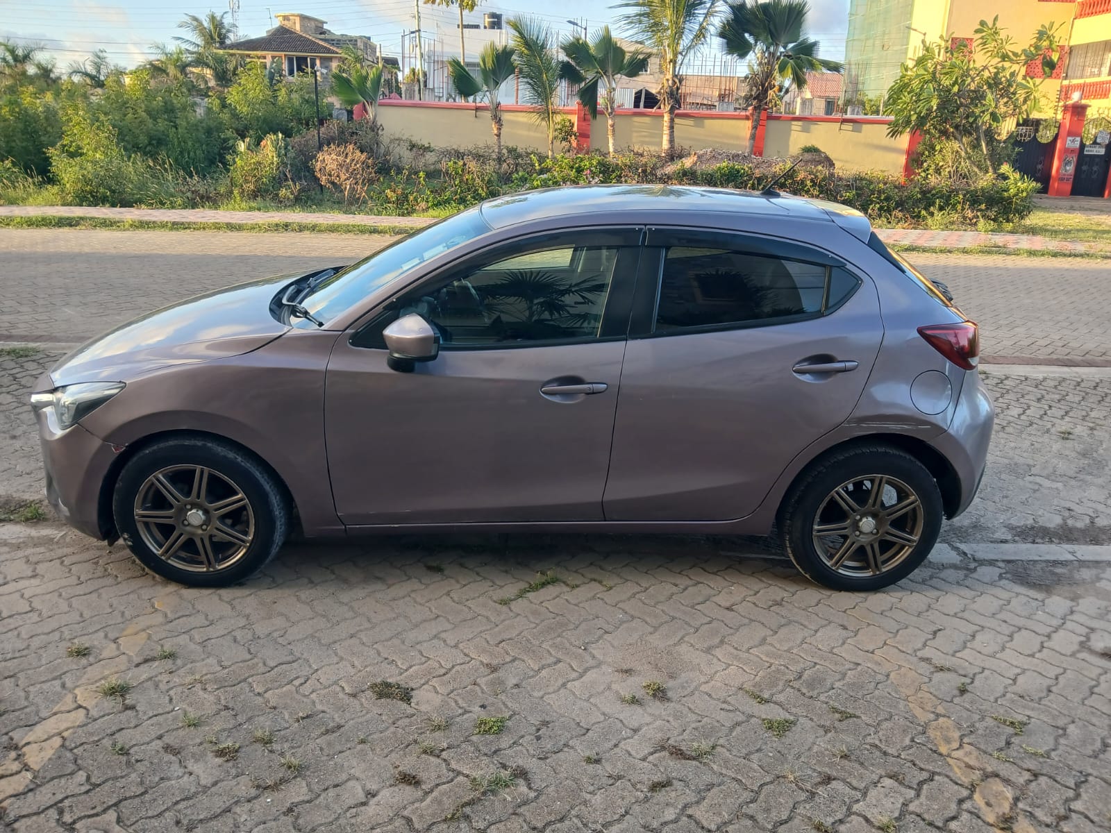 Mazda Demio 2016