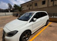 Mercedes-Benz B180 2014