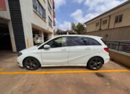 Mercedes-Benz B180 2014