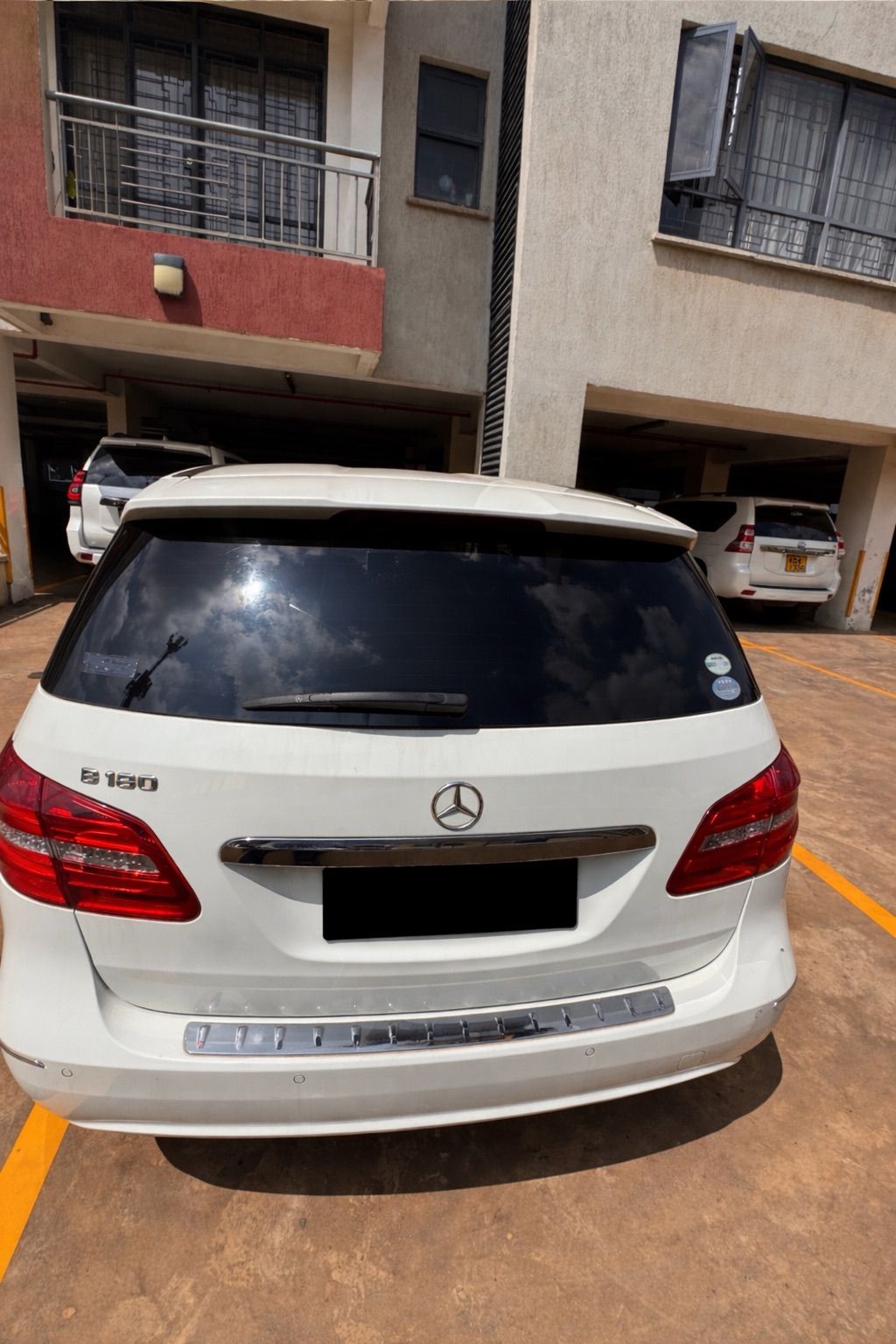 Mercedes-Benz B180 2014