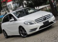 Mercedes-Benz B180 2014