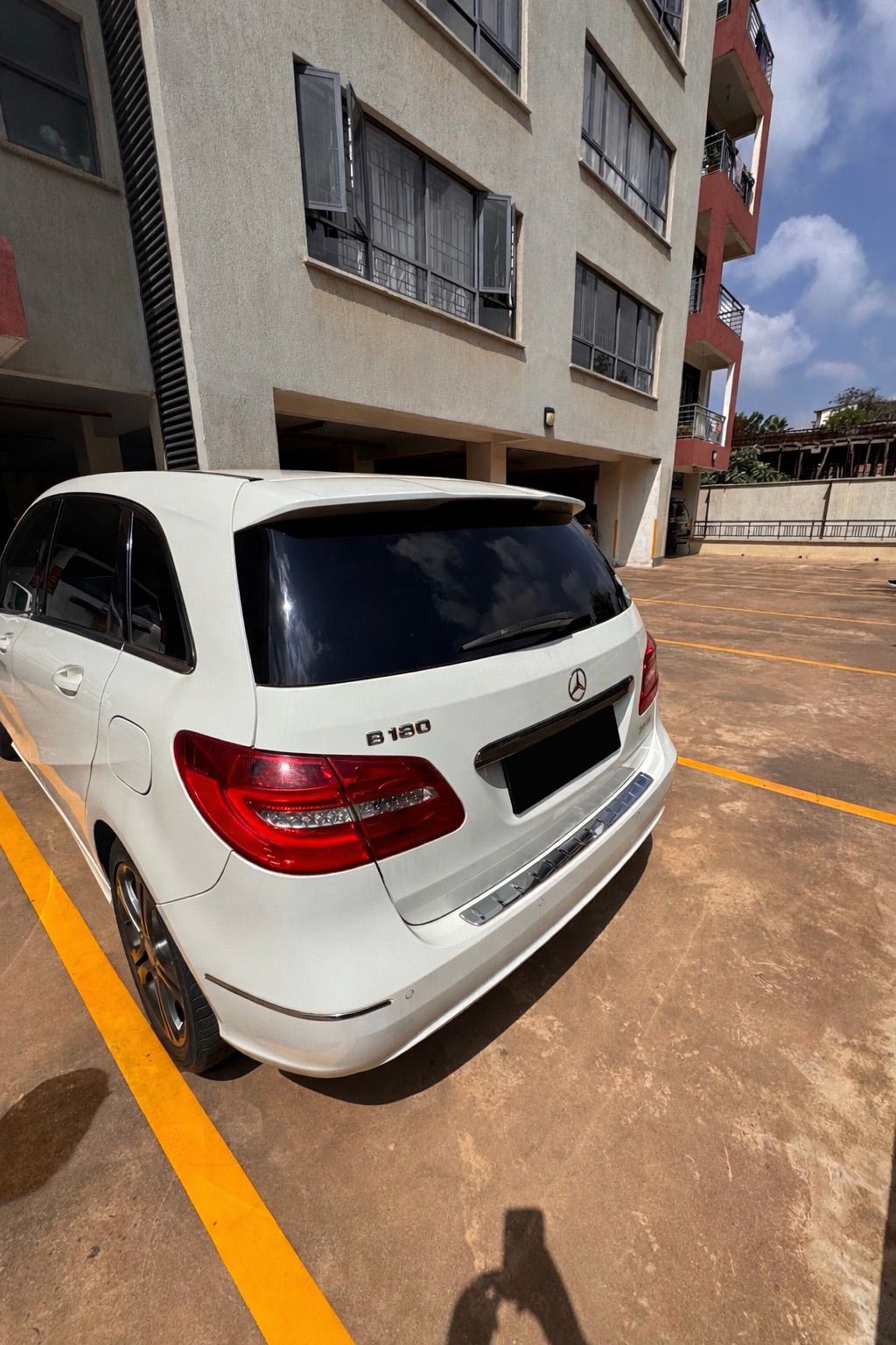 Mercedes-Benz B180 2014