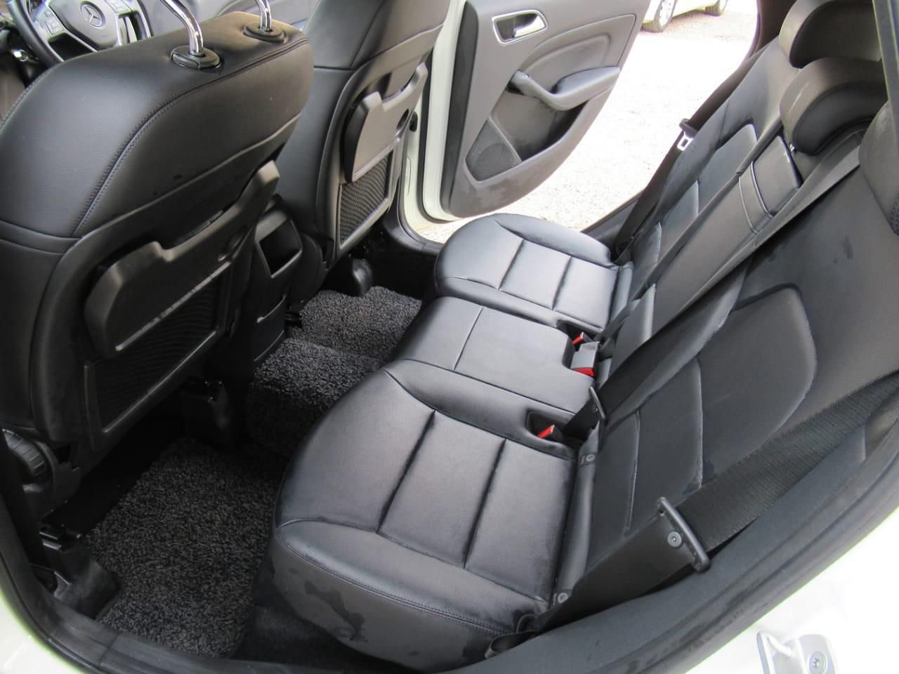 Mercedes-Benz B180 2014