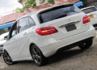 Mercedes-Benz B180 2014