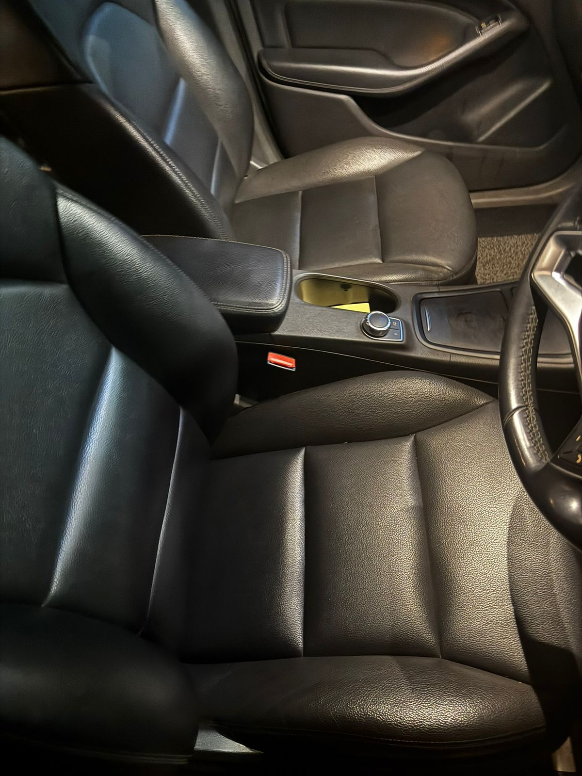 Mercedes-Benz B180 2014