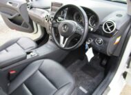 Mercedes-Benz B180 2014