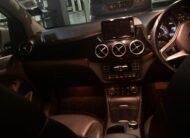 Mercedes-Benz B180 2014
