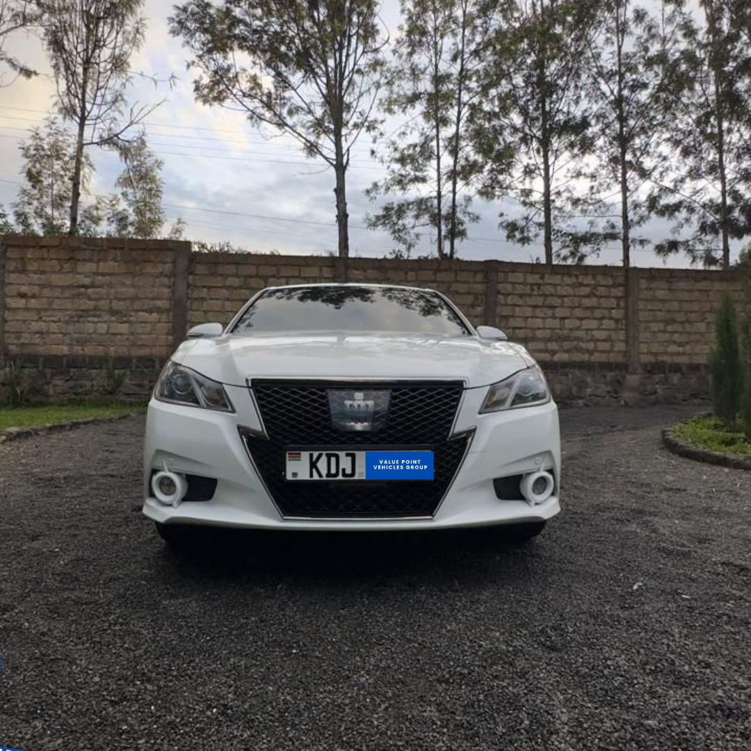 Toyota Crown Athlete 2015