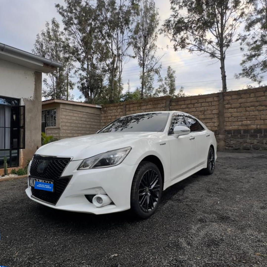 Toyota Crown Athlete 2015