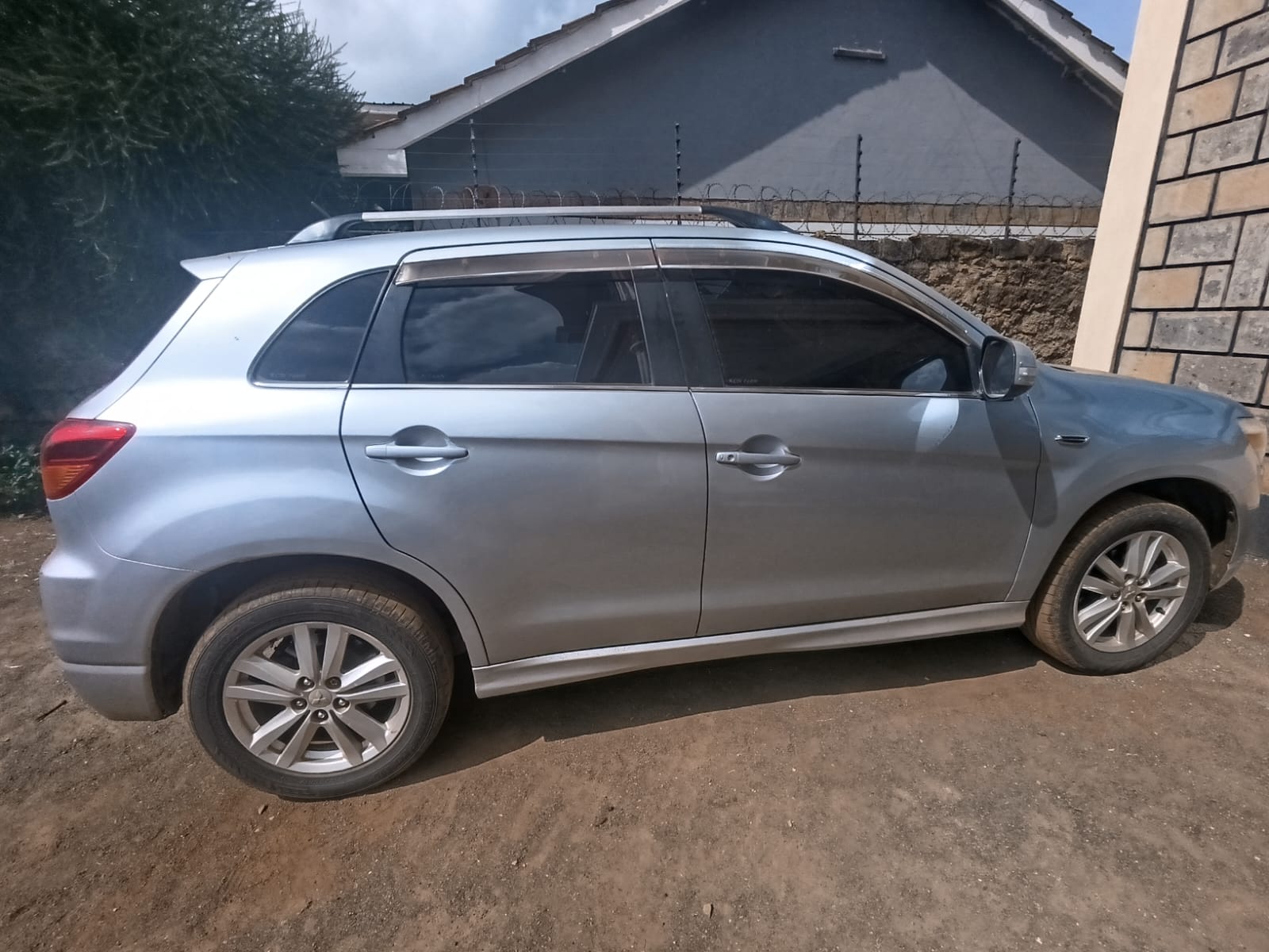 Mitsubishi RVR 2010