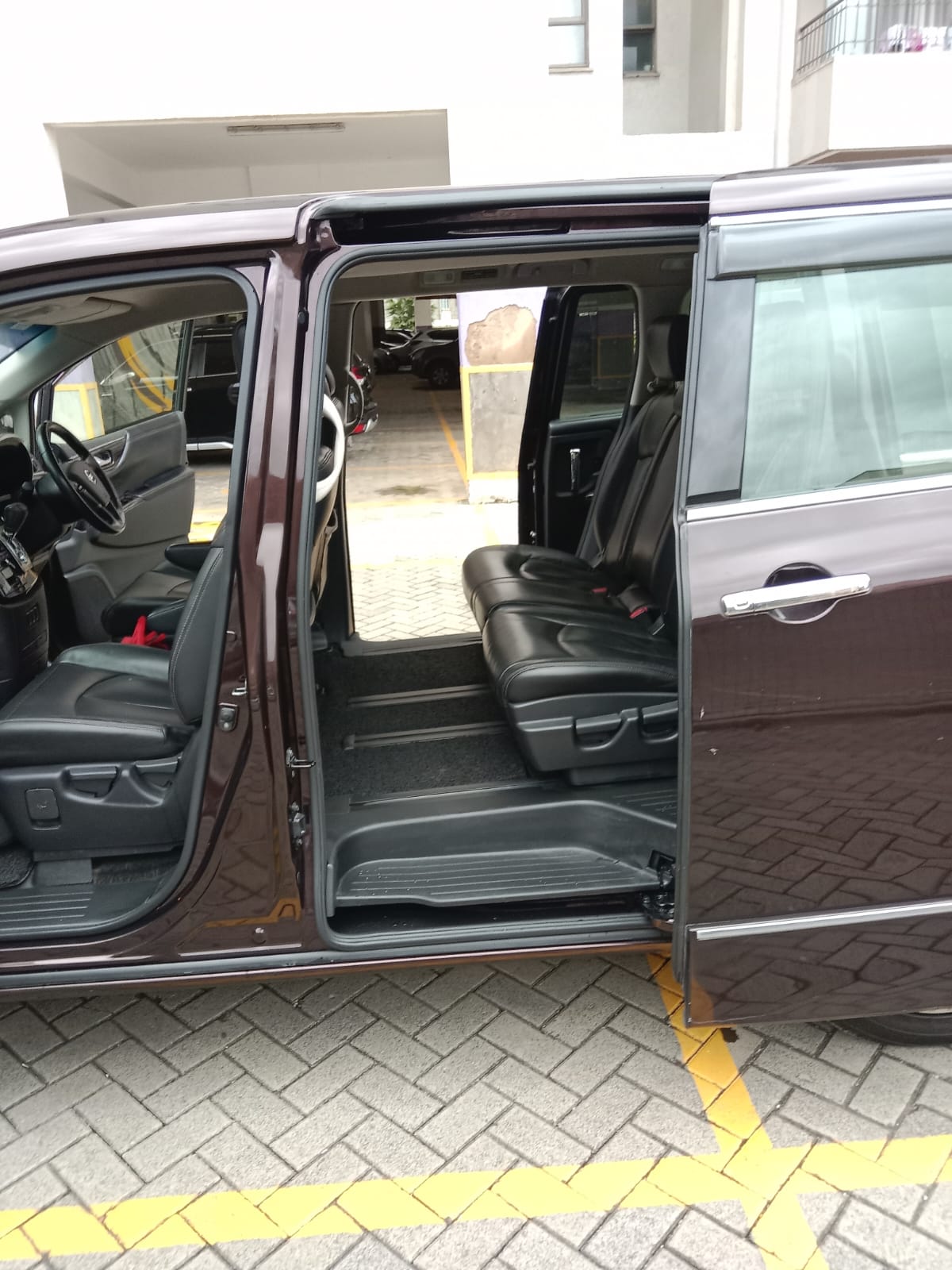 Nissan Elgrand 2015