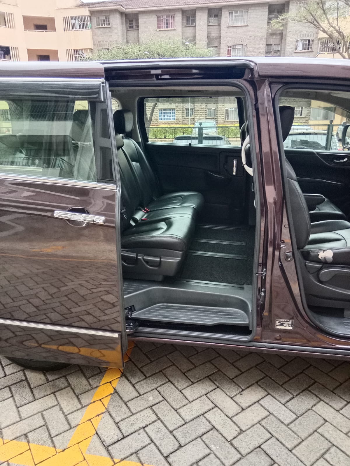 Nissan Elgrand 2015