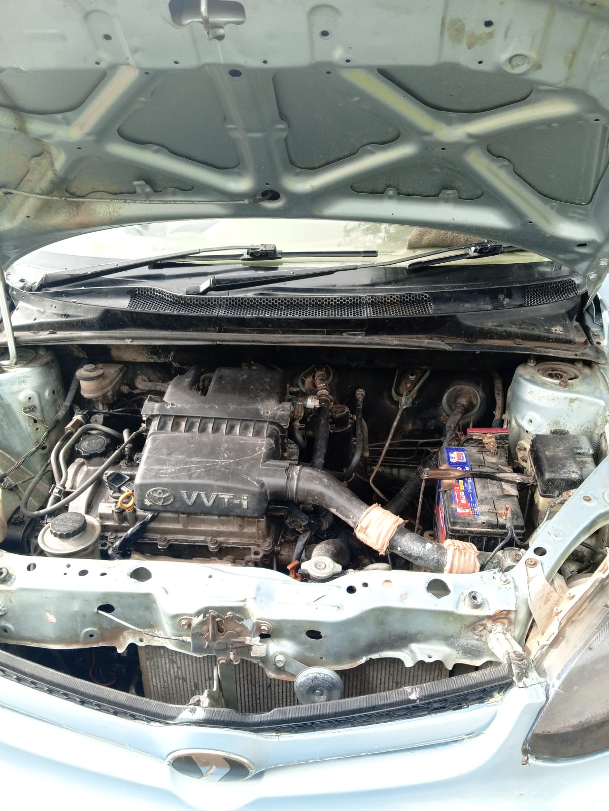 Toyota Platz 2004
