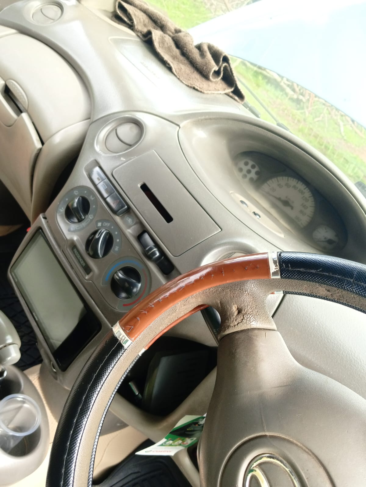 Toyota Platz 2004