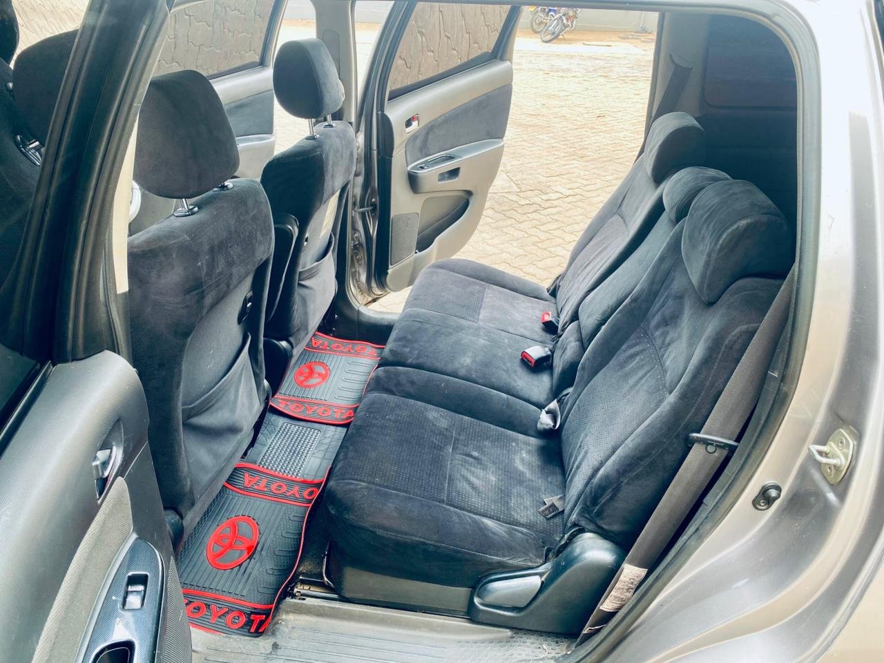 Toyota Wish 2006