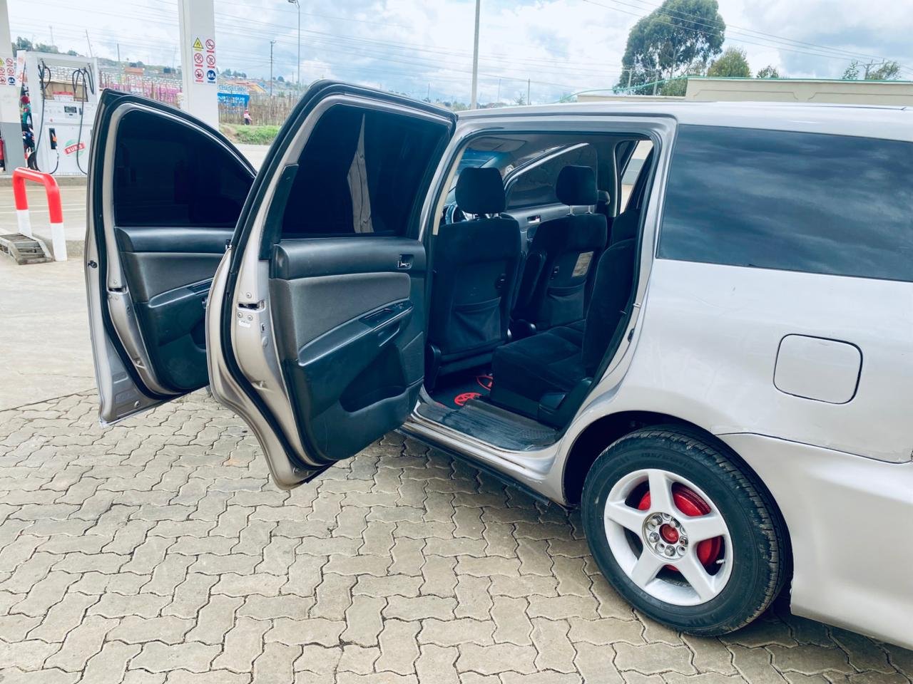 Toyota Wish 2006