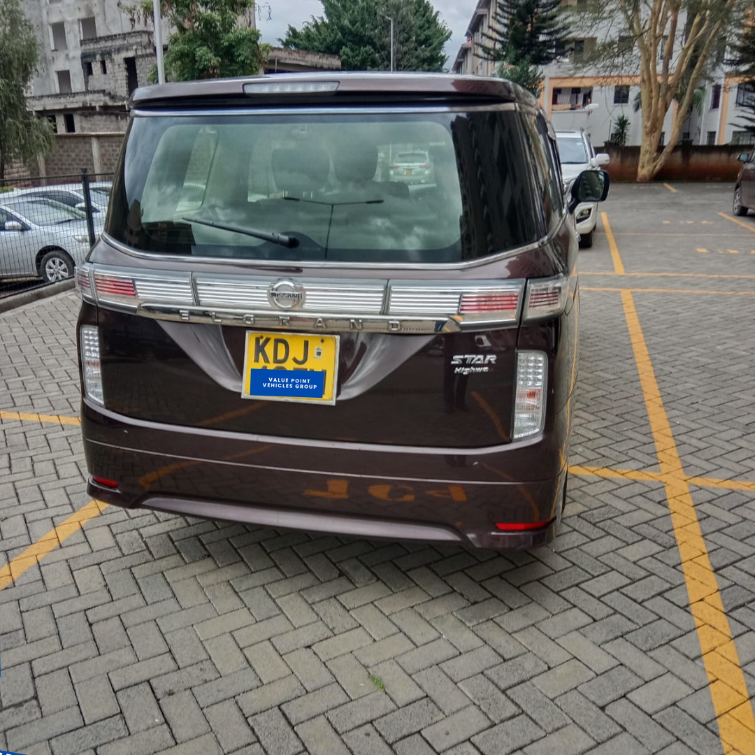 Nissan Elgrand 2015
