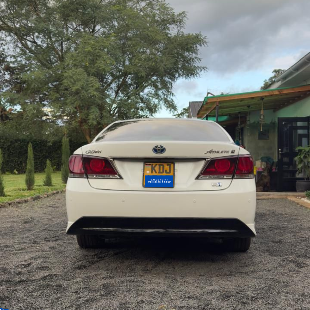 Toyota Crown Athlete 2015