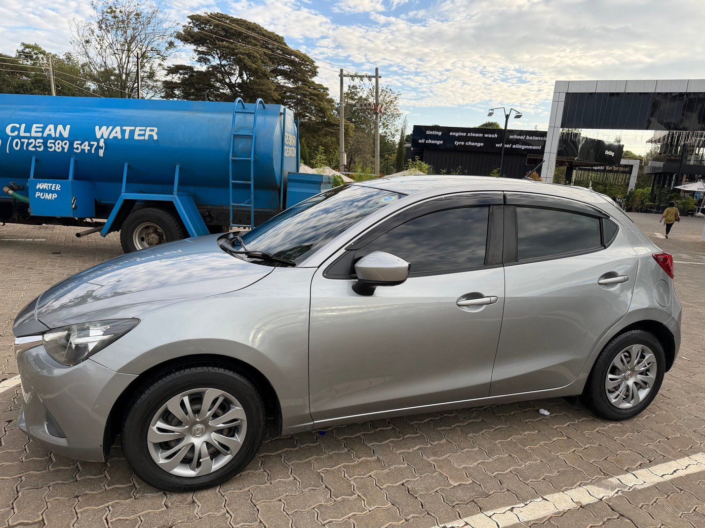 Mazda Demio 2016