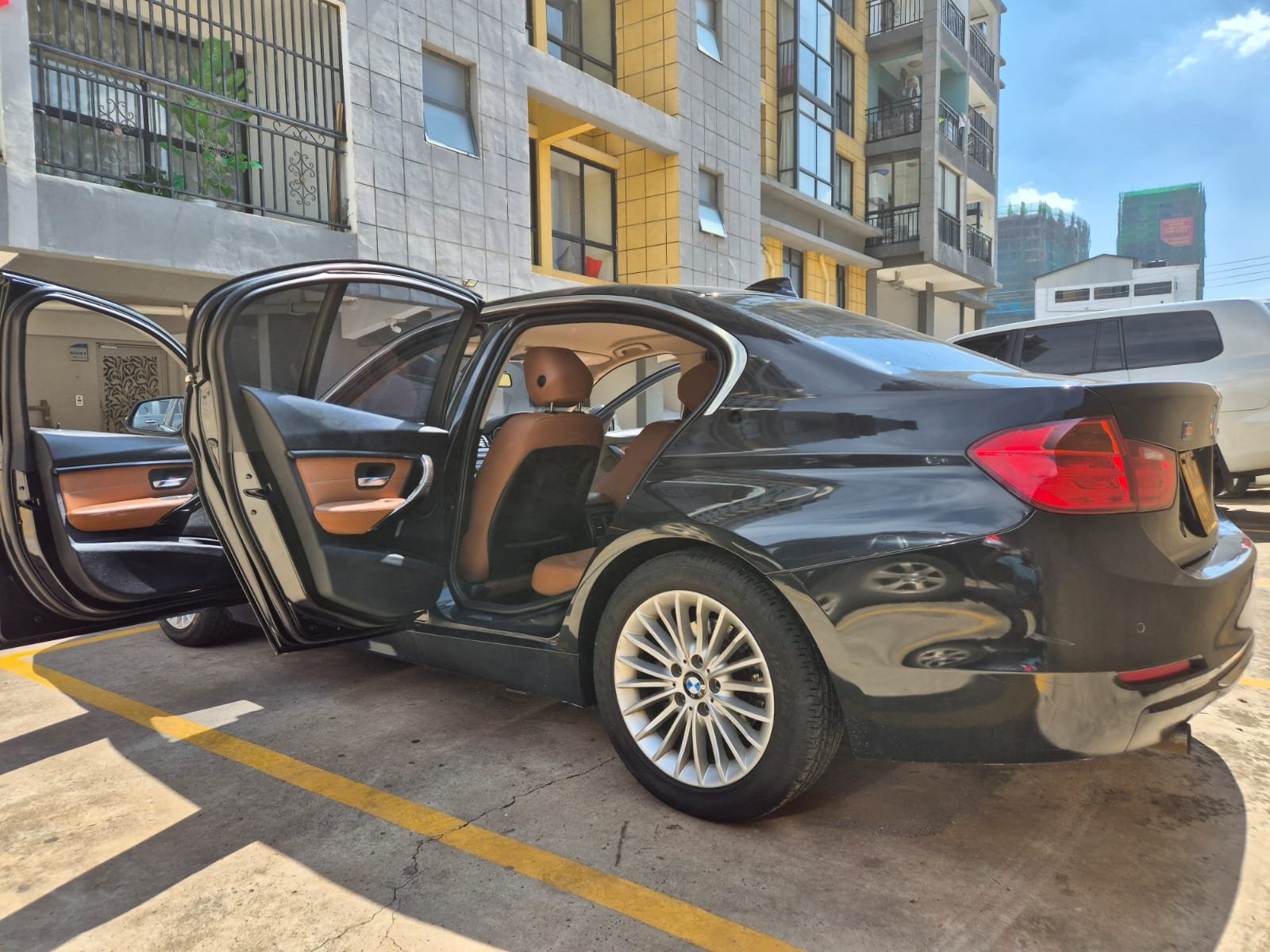 BMW 320i F30 2014