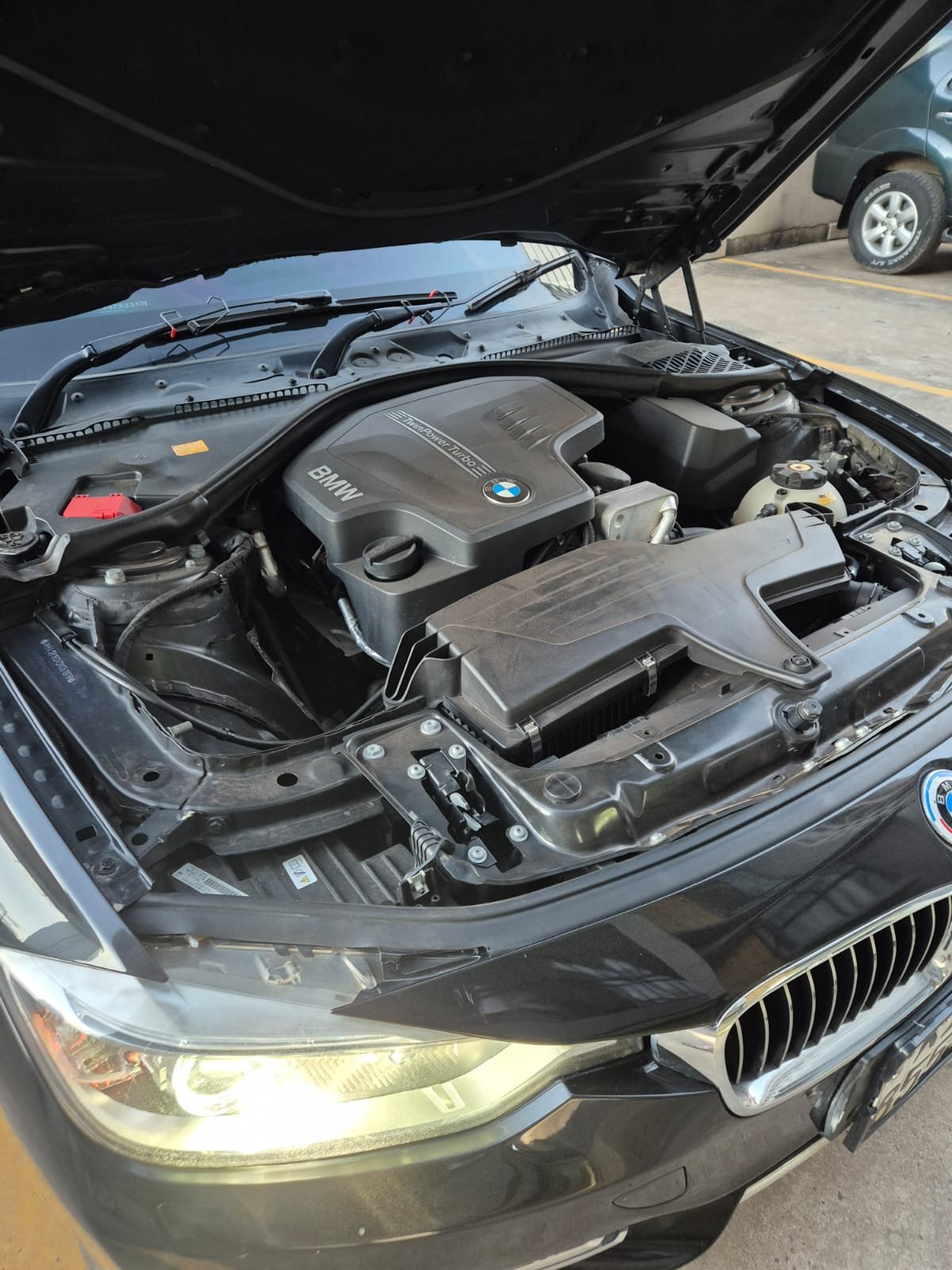 BMW 320i F30 2014
