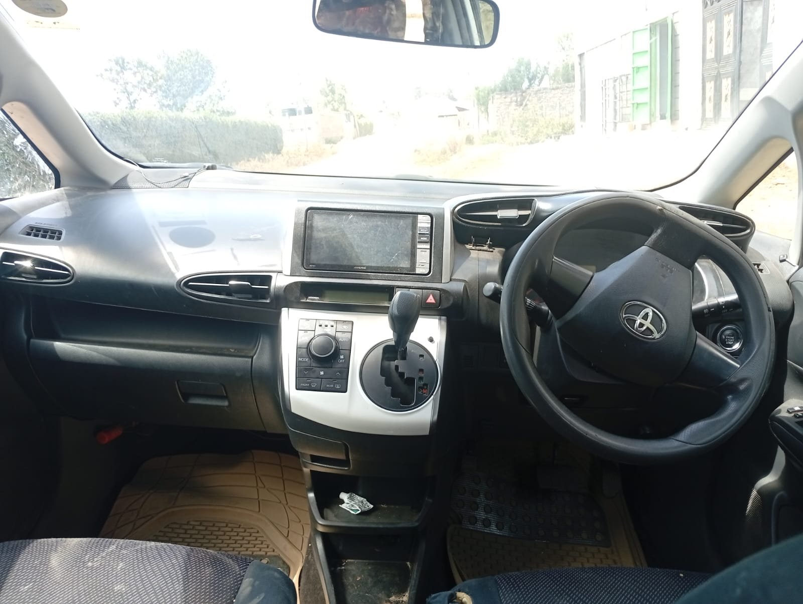 Toyota Wish Valvematic 2014