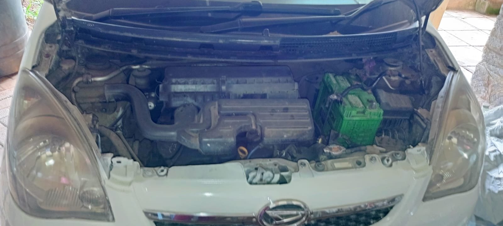 Daihatsu Mira 2011